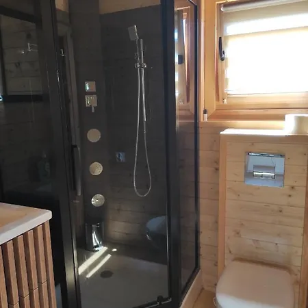 U Emi Jakuzzi Gizycko Feriehus *